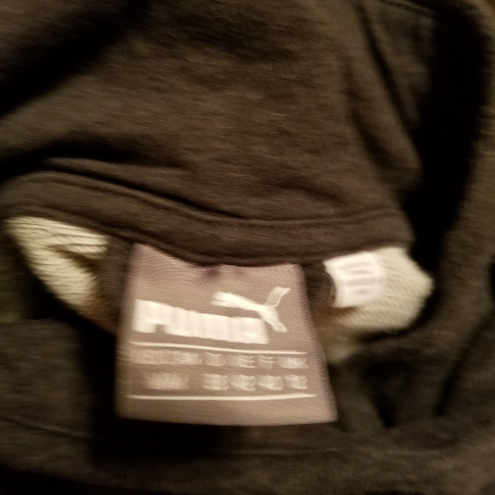 Puma Sweatshirt - Picture 2 of 3